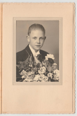 (Possibly) Yngve Edvall, son of Dorothea Åberg Edvall(?), photo St.Eriksgatan, Sweden