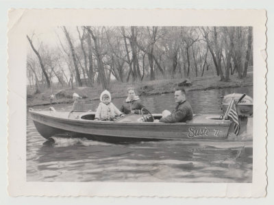 Bob, Pearl, Karen Van Fleet in boat