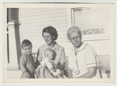 Richard, Margery and Leonard Veak, and Lester's mother Anna Veak