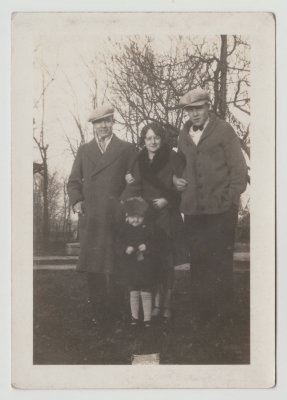 Harold Van Fleet, Katherine Oberg, young Helen, and another man (Fred Wagaman?)
