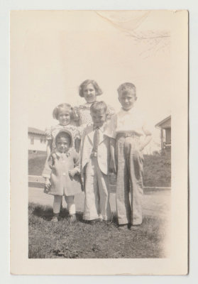 Kay and Bob Van Fleet and other kids (Cox?)