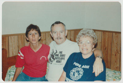 Trudy Fields, Bob Van Fleet, Kay Veak at Pioneer Court motel in Lander