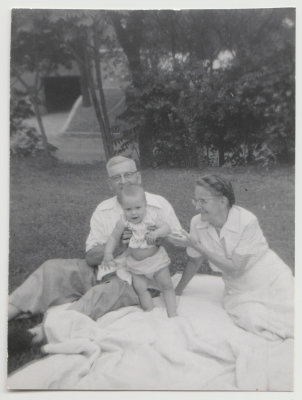 John Olof and Clara Oberg with baby Diana