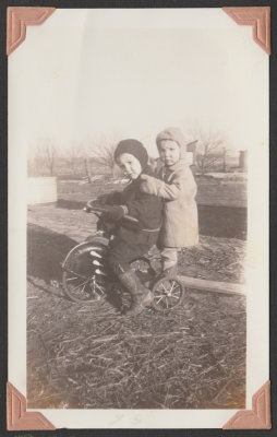 Richard and Leonard Veak, Dec 1935