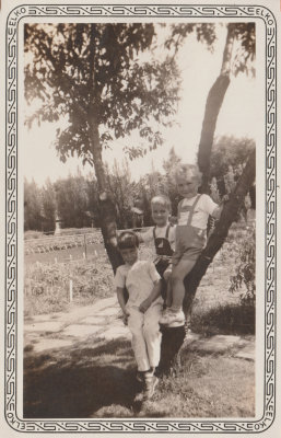 Richard, Leonard, John Veak, 1938?