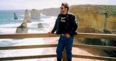 004-Max at 12 Apostles Vic..jpg