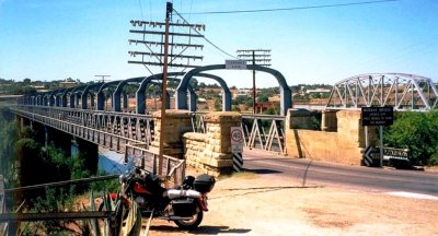012-Murray Bridge old- SA.jpg
