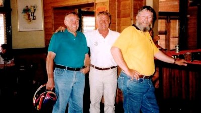 143-Kalgoorlie old mates unite-3.jpg