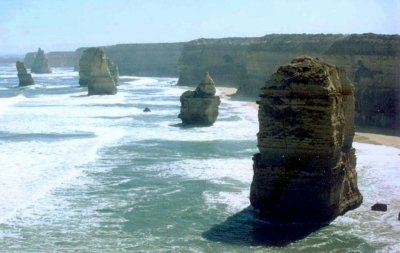 017-agm-013 12 Apostles GOR, a number of these colums have collapsed..jpg