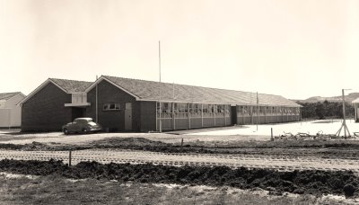 WYNYARD High Schoo Looking NW southern end of 'A' Block with Trades on left1960-001b.jpg