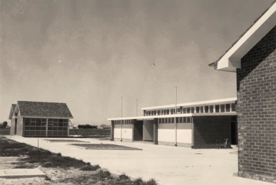 WYNYARD High School 'A' Block looking east towards new 'C' Block 1961-004b.jpg