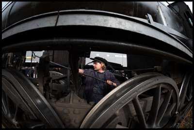 Cleaning steam engine waste