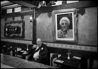 Soho Pub - London (Violette born 1927 on the photo)