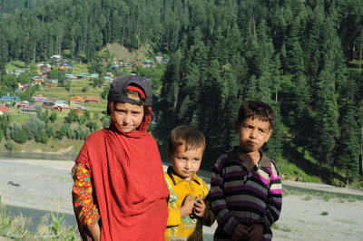 Local children at Sharda