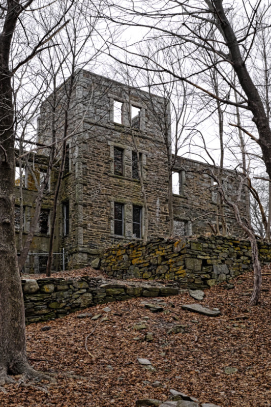 Goddard Mansion ruins