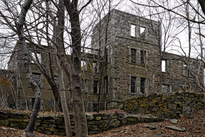 Goddard Mansion ruins