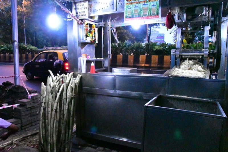 Sugarcane juice stall - India_1_8217