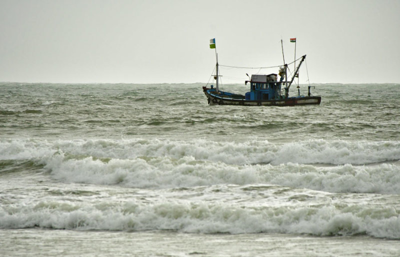 Fishing boat - India 1 8612