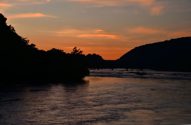 Sunrise over the Potomac River 5548