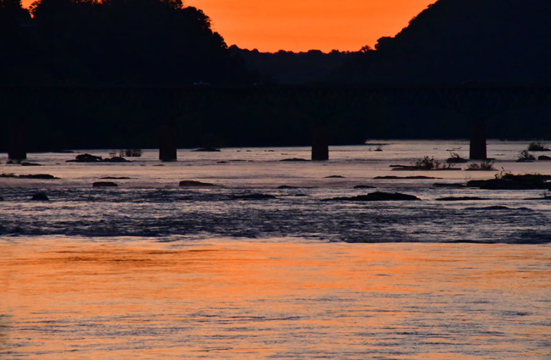 Sunrise over the Potomac River 5553
