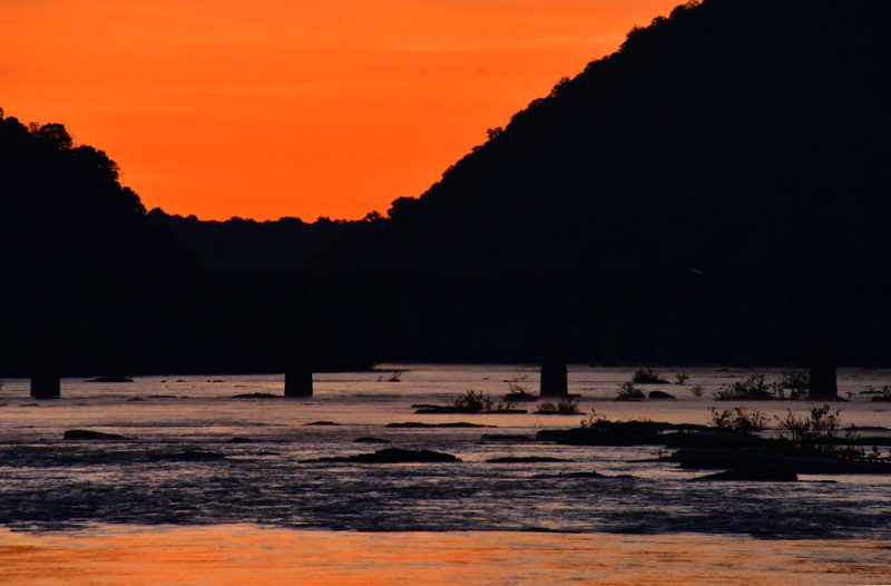 Sunrise over the Potomac River 5565