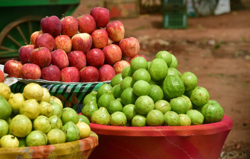 Roadside fruit market - India 1 9090