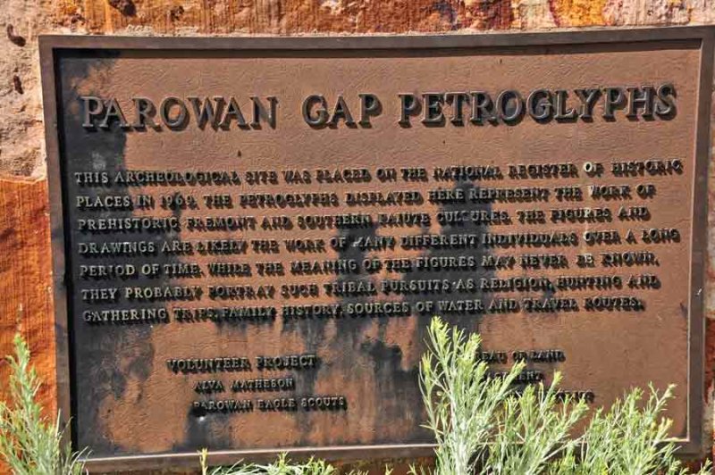 Parowan Gap Petroglyphs - Utah15 7610