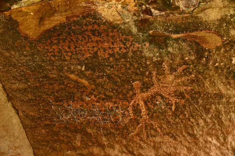 Daddy Canyon petroglyphs - Utah19-2-0161