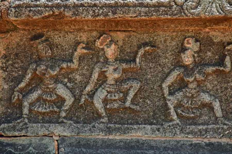 Throne Platform (Maha navami Dibba) detail - India-1-9704