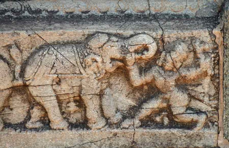 Throne Platform (Maha navami Dibba) detail - India-1-9705