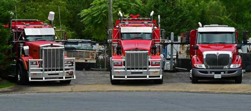 three red trucks 1151
