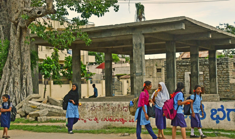 School girls - India-1-9989