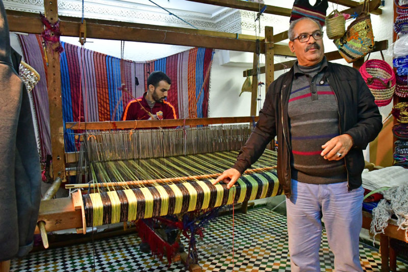 Loom demonstration - Moroc-3046