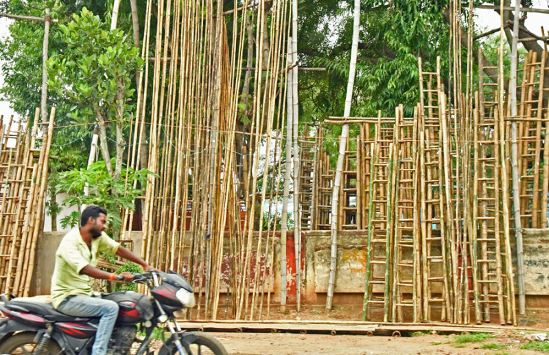 Bamboo ladders for sale - India-2-0825