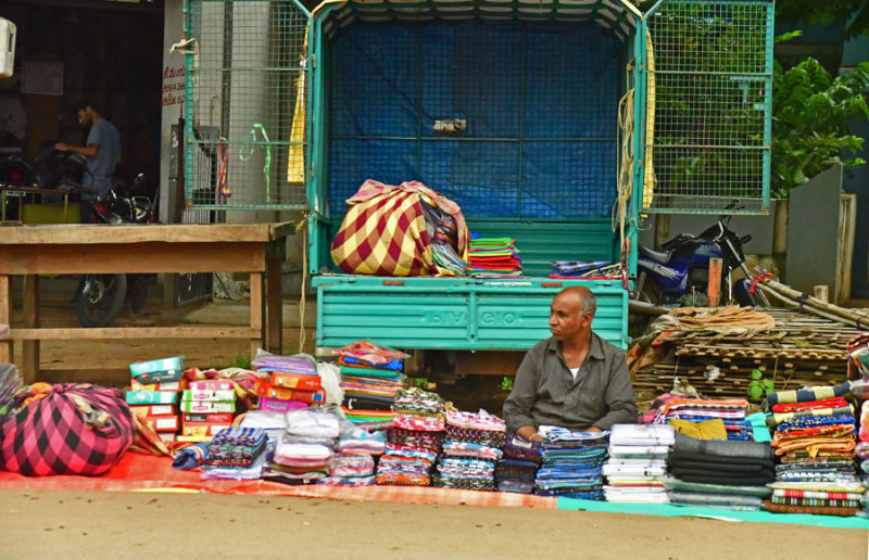 Selling textiles - India-2-0828