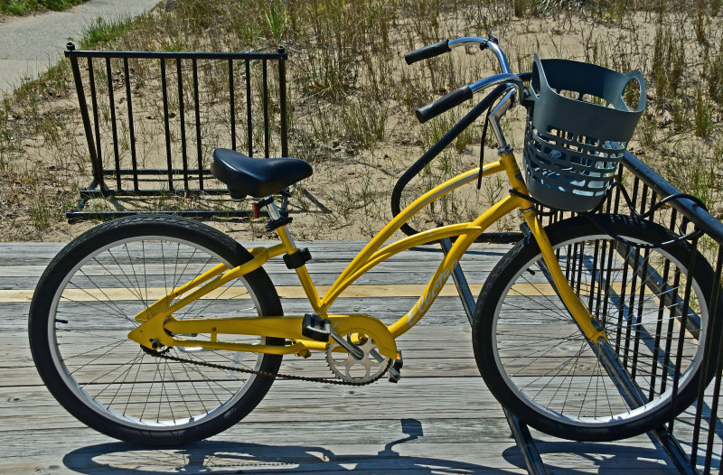 05-19 Yellow bicycle 4114