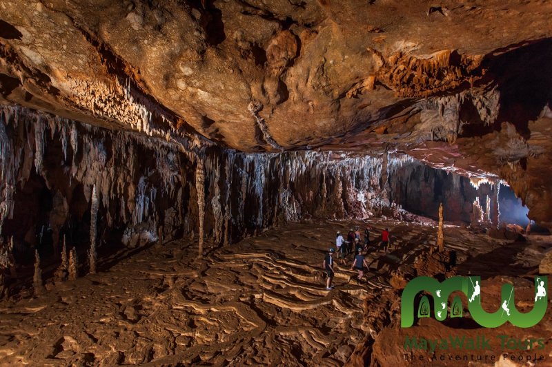 Huge dry chamber - many unexcavated skeletons and artifacts