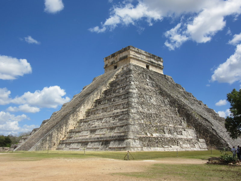 Nine levels divided in two, making 18 terraces that make the 18 20-day months of the Maya Vague year