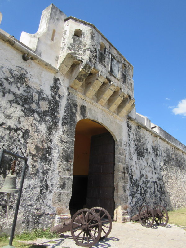 The primary defense for the Puerta de la Tierra (Land Gate)