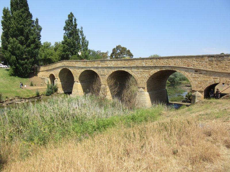 ...built by convicts in 1823 - the oldest road bridge in Australia