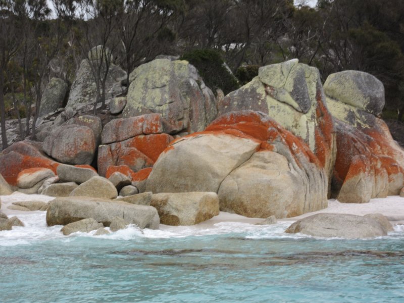 A 28km coastline of white sandy beaches, turquoise water...