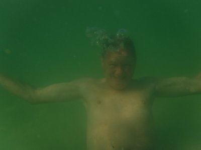 Pete underwater