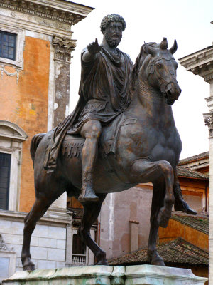 Statue of Marcus Aurelius .. 8529