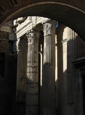 Portico d'Ottavia .. 8607