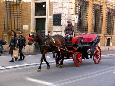 Horse carraige along via Corso .. 8894