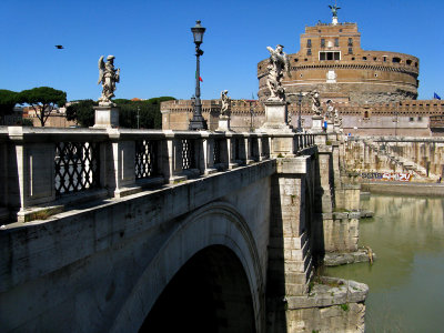 Ponte Sant'Angelo and Castel Sant'Angelo .. 9095