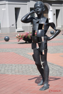 timisoara-statuie-de-a-telefonul.JPG