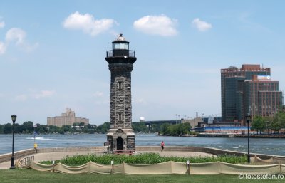 Roosevel- Island-Lighthouse_02.JPG