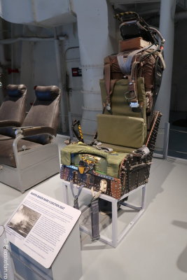 Intrepid-museum_ejection-seat.JPG