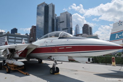 Intrepid-museum_F-14-Tomcat .JPG